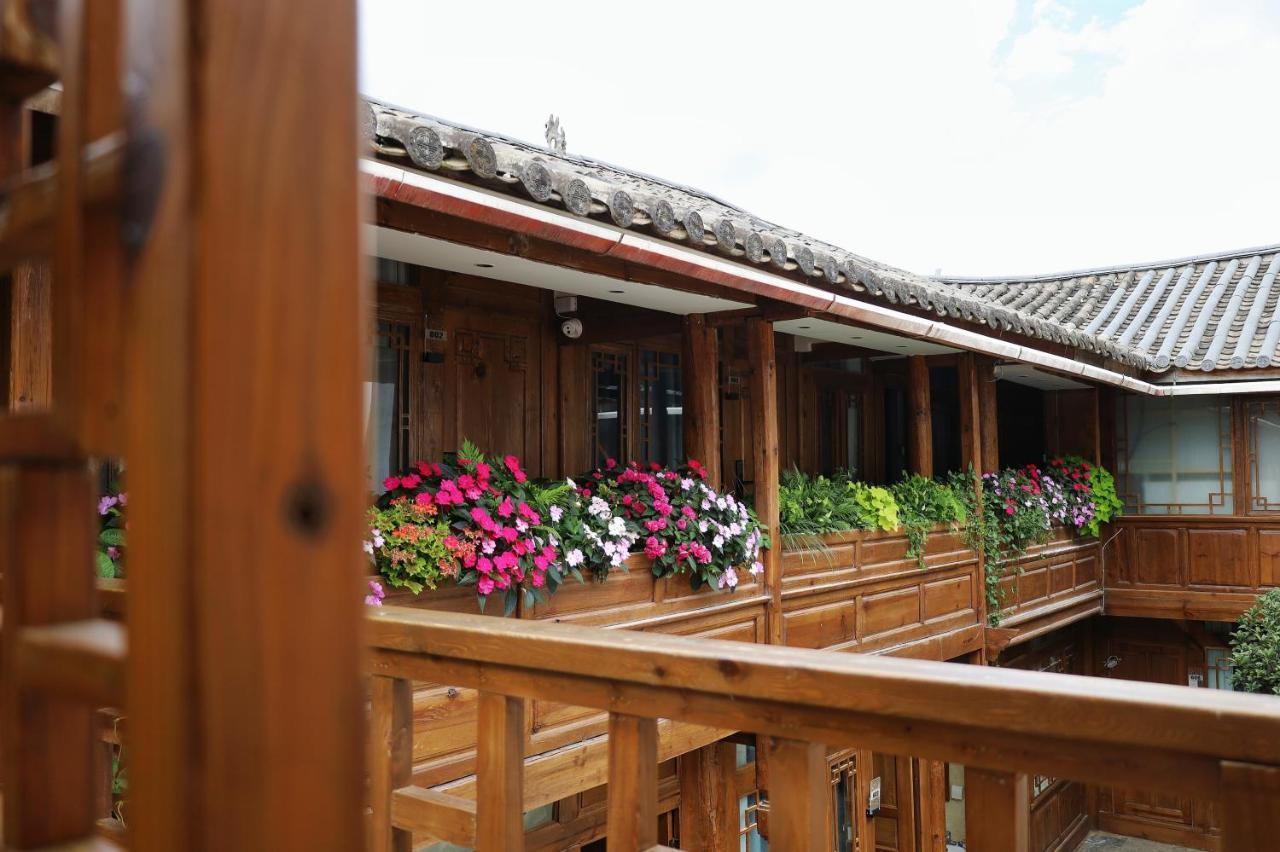 Xiluxiaoxie Saturday 3Nights Airport Free Transfer Lägenhet Lijiang  Exteriör bild